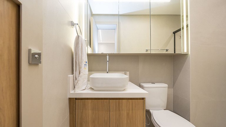 Apartamento Mobiliado com 1 Quarto e Garagem no Água Verde