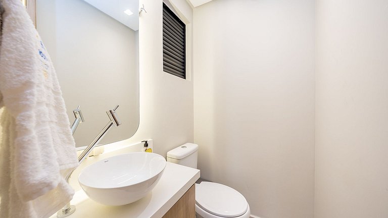 Apartamento Mobiliado com 1 Quarto e Garagem no Água Verde