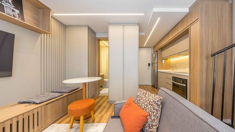 Apartamento Mobiliado com 1 Quarto e Garagem no Água Verde
