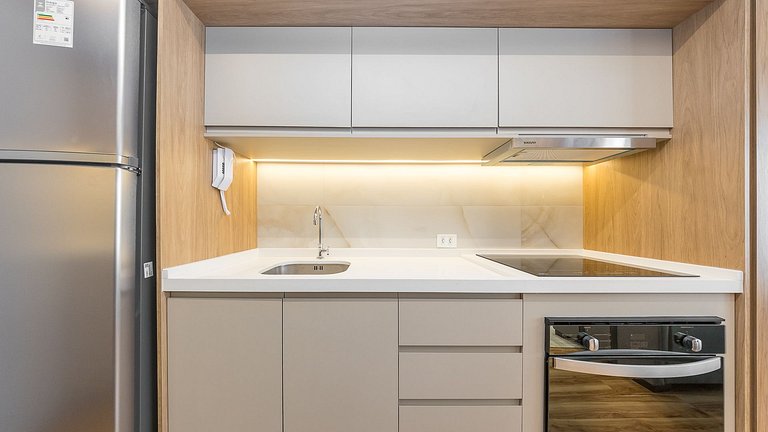 Apartamento Mobiliado com 1 Quarto e Garagem no Água Verde