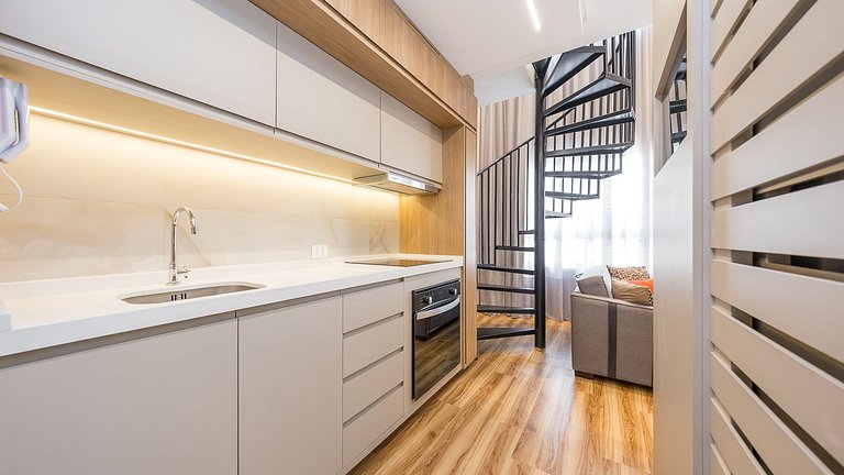 Apartamento Mobiliado com 1 Quarto e Garagem no Água Verde