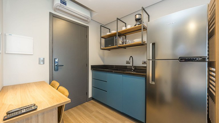 Studio Completo no Água Verde | Mobiliado e Pronto para Mora