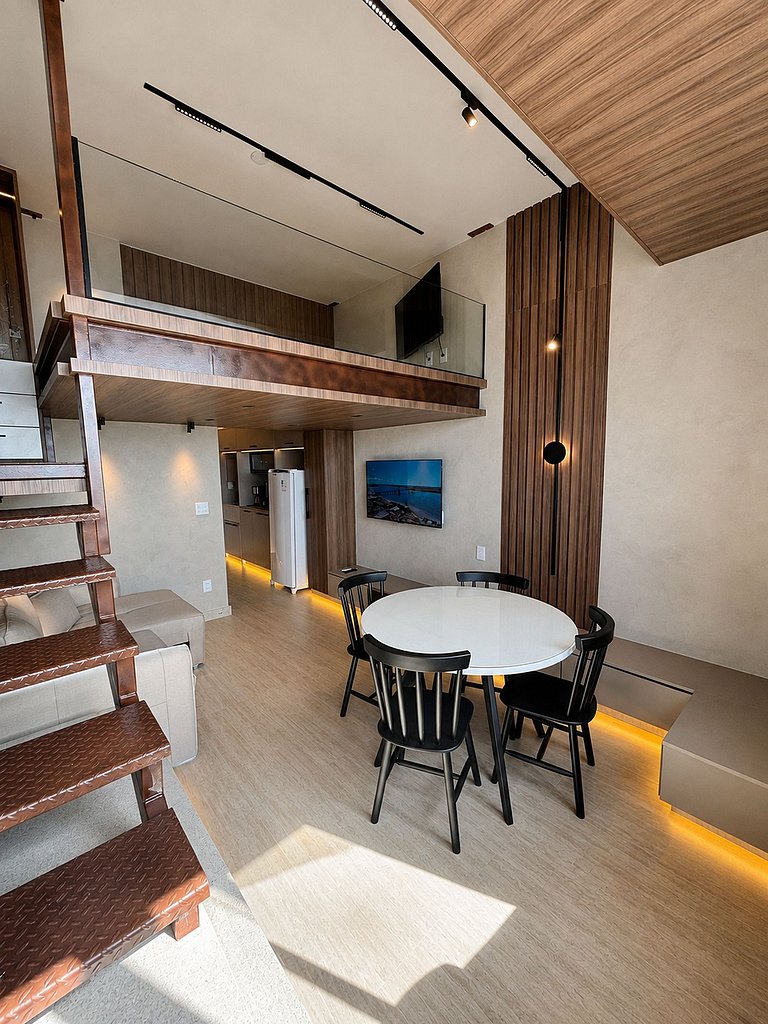 Studio mezanino com vista | Livreh Mirante