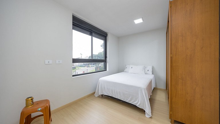 Apartamento 2 Quartos com Suíte, Mobiliado e Churrasqueira |