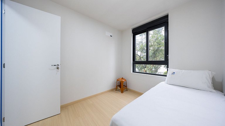 Apartamento 2 Quartos com Suíte, Mobiliado e Churrasqueira |