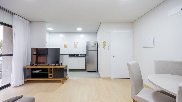 Apartamento 2 Quartos com Suíte, Mobiliado e Churrasqueira |