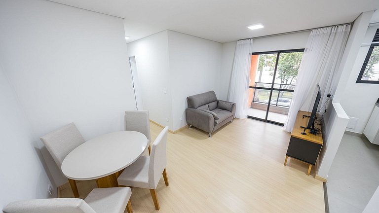 Apartamento 2 Quartos com Suíte, Mobiliado e Churrasqueira |