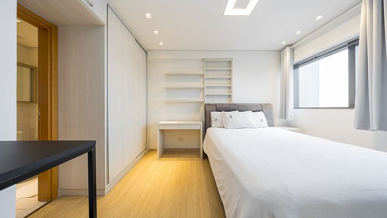 Apartamento 1 Quarto Mobiliado no 27º Andar | Centro de Curi