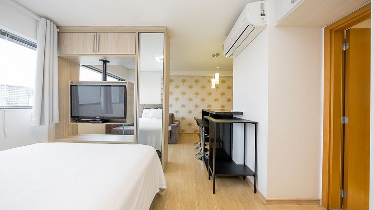 Apartamento 1 Quarto Mobiliado no 27º Andar | Centro de Curi
