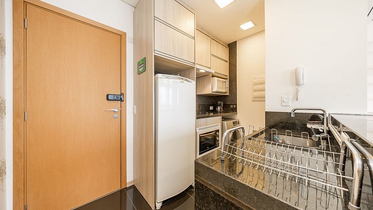 Apartamento 1 Quarto Mobiliado no 27º Andar | Centro de Curi