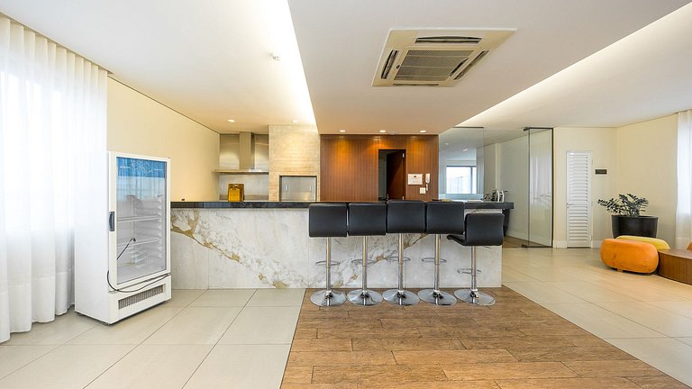 Apartamento 1 Quarto Mobiliado no 27º Andar | Centro de Curi
