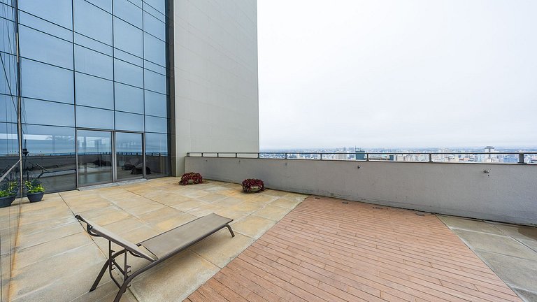 Apartamento 1 Quarto Mobiliado no 27º Andar | Centro de Curi