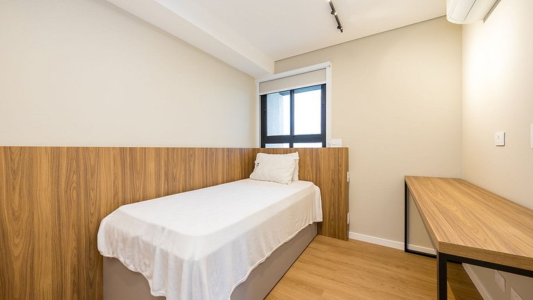 Apartamento 2 Quartos Mobiliado no 21º Andar com Piscina e G
