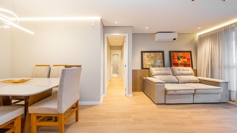 Apartamento 2 Quartos Mobiliado no 21º Andar com Piscina e G