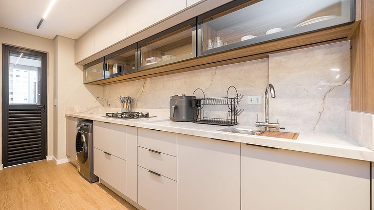 Apartamento 2 Quartos Mobiliado no 21º Andar com Piscina e G