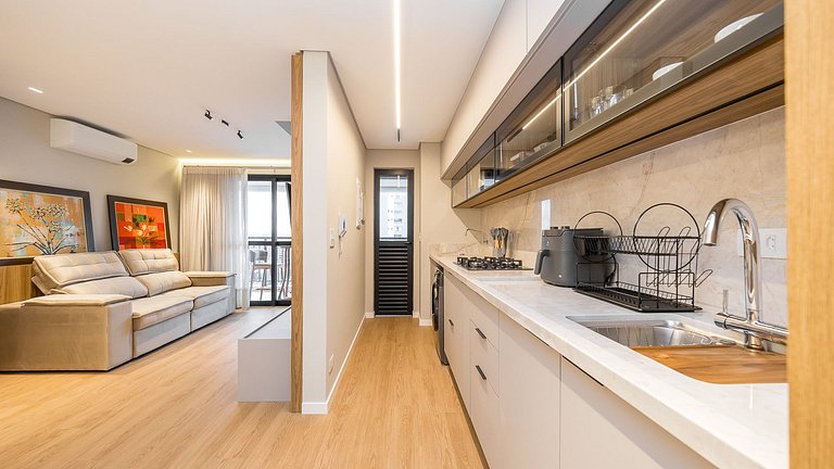 Apartamento 2 Quartos Mobiliado no 21º Andar com Piscina e G