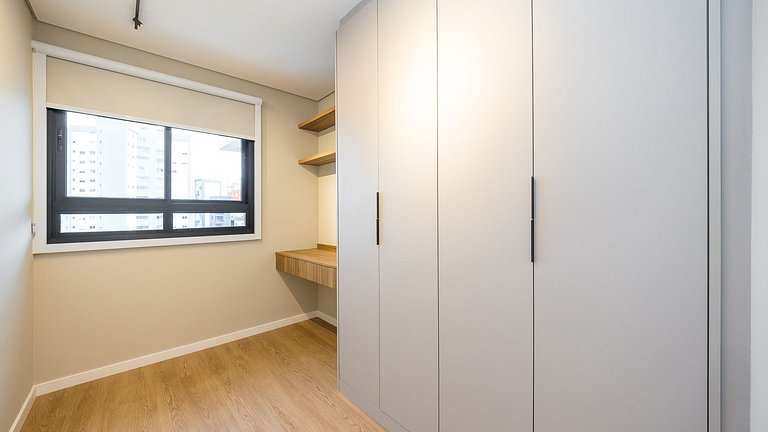 Apartamento 2 Quartos Mobiliado no 21º Andar com Piscina e G