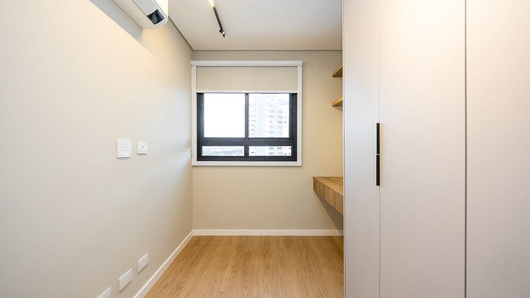 Apartamento 2 Quartos Mobiliado no 21º Andar com Piscina e G