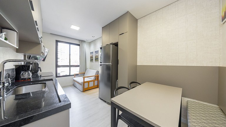 Apartamento Studio Mobiliado de 27,8m² | Centro de Curitiba