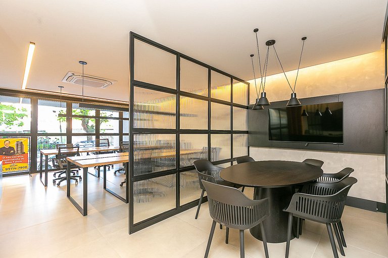Apartamento Studio Mobiliado de 27,8m² | Centro de Curitiba