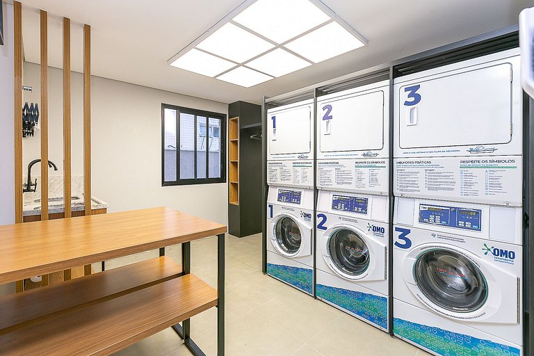 Apartamento Studio Mobiliado de 27,8m² | Centro de Curitiba